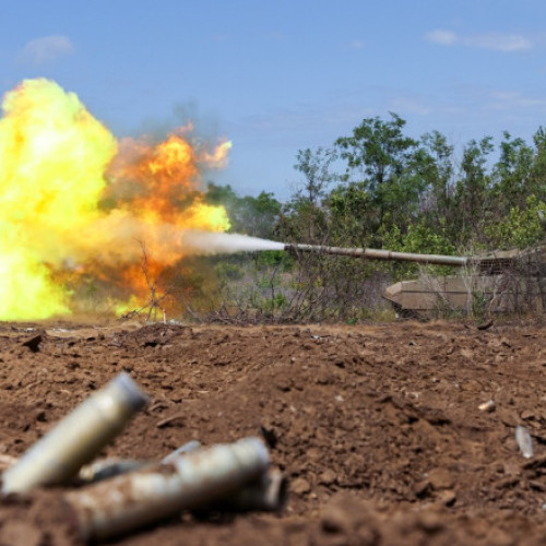 SUA reiau anumite livrări de arme către Ucraina