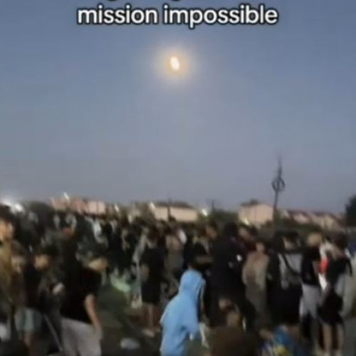 VIDEO Cum a arătat cel mai aglomerat weekend pe litoral de la începutul sezonului estival. Gara din Costinești a fost arhiplină