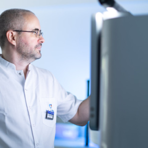 Premieră în România. MedLife aduce cea mai avansată tehnologie de secvențiere și pregătește un program amplu de testare genetică