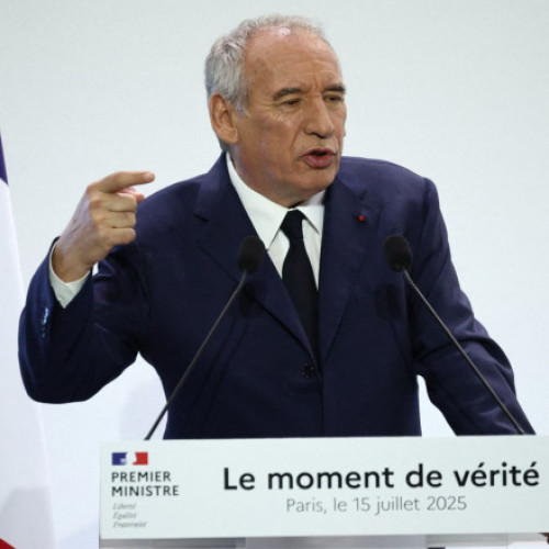 Austeritate în Franța: Cum vrea premierul Bayrou să reducă deficitul bugetar și să evite o moțiune de cenzură