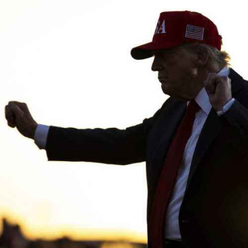 Tabăra MAGA clocotește. „Epoca de Aur” promisă de Trump, umbrită de scandalul Epstein, Ucraina și criza imigrației