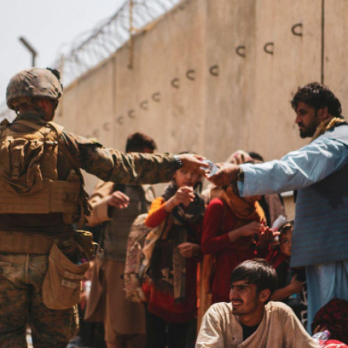 Operațiunea secretă de relocare a mii de afgani în Marea Britanie, de frica talibanilor, după ce un oficial a divulgat datele lor