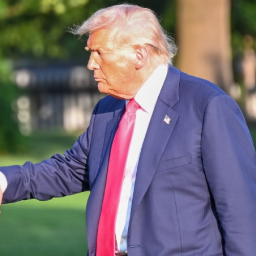 Video Trump se declară în favoarea publicării unor elemente „credibile” din dosarul Epstein, încercând să stingă un scandal care ia amploare
