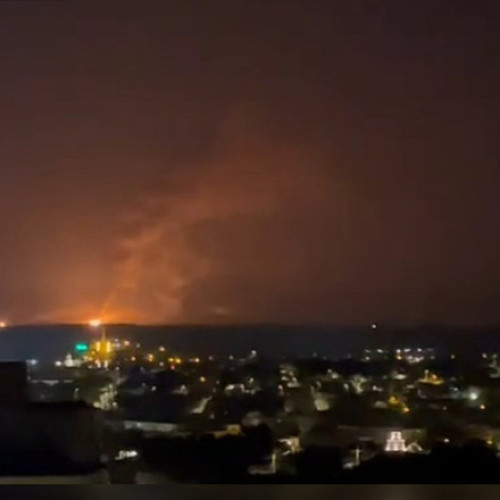 Video Alertă la granița României: zeci de drone rusești au lovit Ismail, în sudul Odesei. Imagini cu atacul, filmate de localnicii din Tulcea