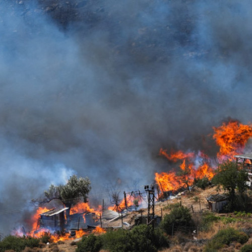Video Incendiile de vegetație se extind, în Turcia. Sute de pompieri se luptă cu flăcările. Mai multe localități au fost evacuate