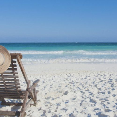 Video „Românii au tăiat din vacanță”. Bate vântul în stațiunile de la mare, în timpul săptămânii. Cum încearcă hotelierii să atragă turiștii