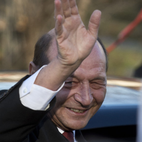 Ce a răspuns Elena Udrea când a fost întrebată dacă ar vorbi cu Traian Băsescu, dacă acesta o va suna