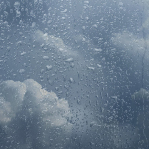 News Alert Avertizare RO Alert de cod roșu pentru București. Se anunță căderi de grindină și intensificări ale vântului