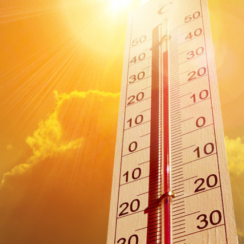 Video O masă de aer dinspre Africa aduce temperaturi de foc în Europa: 44 de grade în Grecia, canicula revine și în România. Ce ne așteaptă