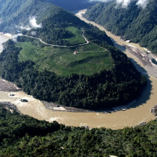 China construiește cea mai mare hidrocentrală din lume. Barajul uriaș, criticat de ONG-uri