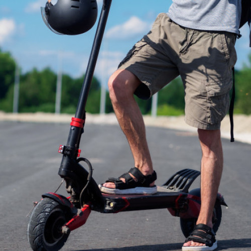 Orașul din România în care trotinetele electrice vor fi interzise în parcuri şi pe un sector de drum, în weekend, la propunerea Poliţie