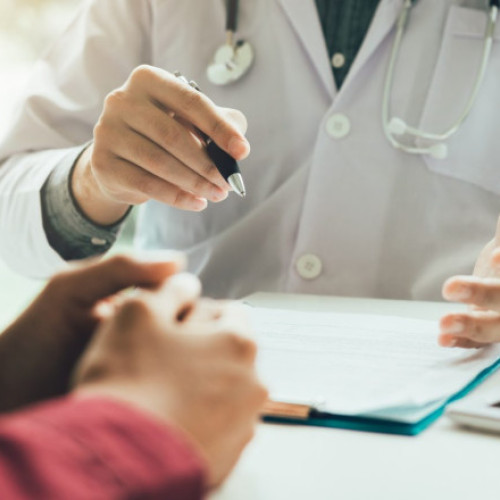 Zeci de nereguli descoperite la concedii medicale acordate de 200 de medici. Președintele CNAS: Nu vreau să dăm o percepţie negativă