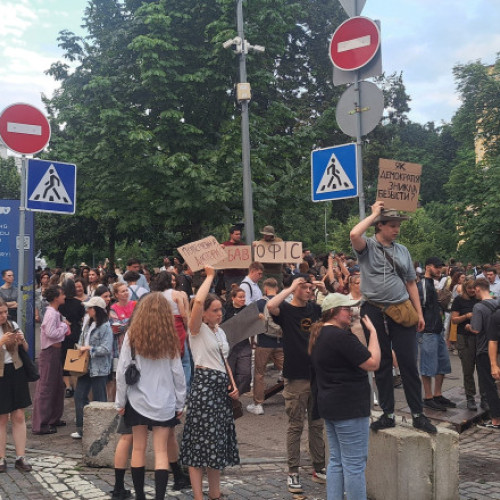 Proteste la Kiev. Furia creşte în Ucraina după ce Zelenski a promulgat legea ce vizează reducerea puterii organismelor anticorupție