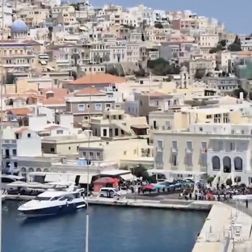 Video Turiștii israelieni aflați pe o navă de croazieră, întâmpinați pe insula grecească Syros cu proteste față de războiul din Gaza