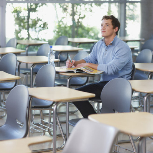 Video Școli de vară pentru viitorii absolvenți de liceu. Cum arată viața de student de probă. „Te ajută să înțelegi mai bine ce îți place”