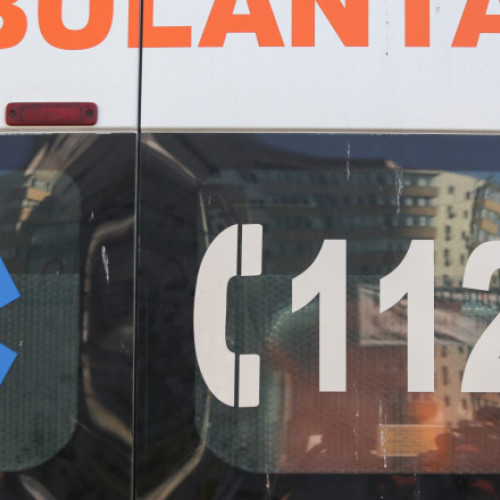 Angajat al unui centru de îngrijire din Arad, reținut după ce a lovit un minor cu o bucată de lemn. Victima a ajuns la spital