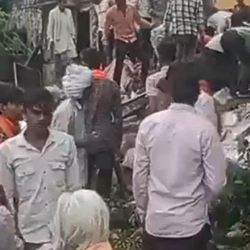 Video Tragedia în India: 7 copii au murit și alți 26 au fost răniți după ce o școală s-a prăbușit