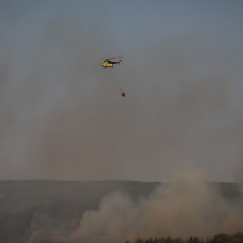 Video Incendii puternice de vegetație în Antalya, regiune în care mulți români se află în vacanță. Mai multe localități au fost evacuate