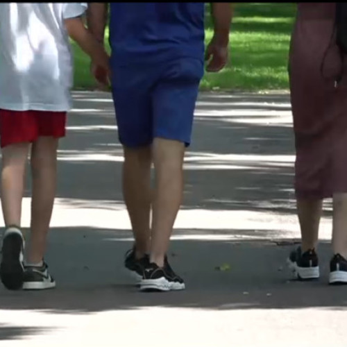 Video Numărul zilnic de pași necesari pentru a preveni bolile grave este mai mic decât recomandările anterioare. Ce arată noile studii