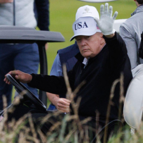 Trump, pe terenul de golf înaintea întâlnirii cu Ursula Von der Leyen. Agenda discuțiilor