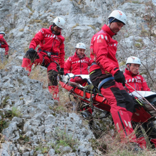 Salvamont România protestează față de reducerea sporurilor. Ce bonus de periculozitate va primi un salvator