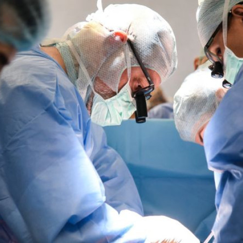 Avea frisoane și dureri de spate. Cu ce boală severă a inimii a fost diagnosticat un bărbat