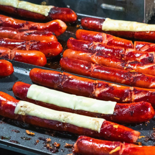 Guvernul britanic avertizează turiștii să nu aducă în țară cârnați străini. „Rugăm publicul să ia în serios această avertizare”