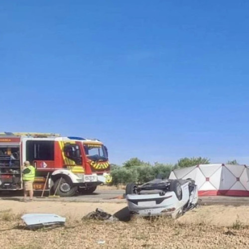 O familie de români din regiunea Castilia-La Mancha, Spania, şi-a pierdut toţi cei trei copii într-un accident de maşină