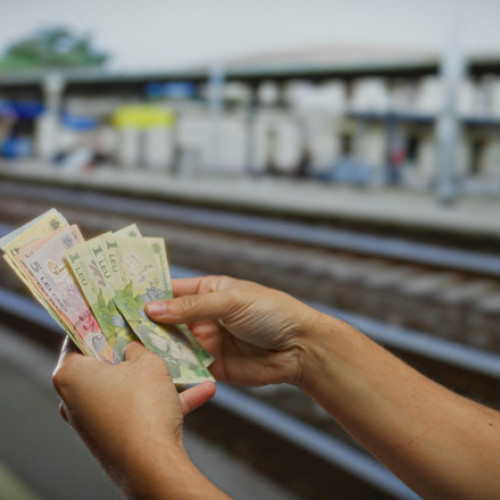 Se scumpesc biletele de tren de la 1 august. Cât vor plăti românii după majorarea TVA