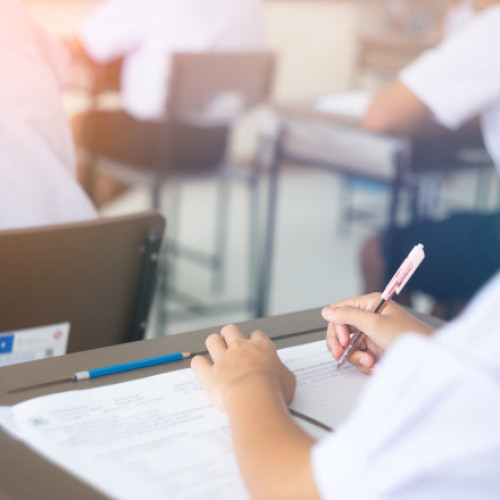 De ce au ieșit profesorii în stradă: creșterea normei didactice și comasarea școlilor, principalele nemulțumiri