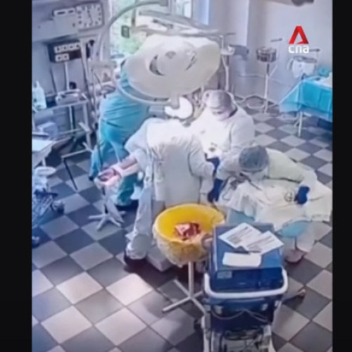 VIDEO O echipă de chirurgi ruşi a continuat să opereze un pacient în timpul cutremurului cu magnitudinea 8,8 din Kamceatka