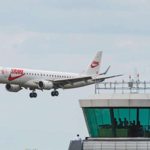 Defecțiune tehnică majoră la sistemul de control al traficului aerian din Marea Britanie. Mai multe aeroporturi au fost afectate