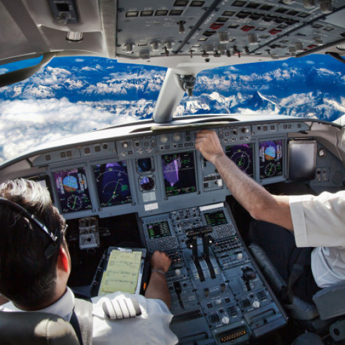 O companie germană a început construcția unei fabrici de componete pentru avioane într-o comună din România. Când începe producția