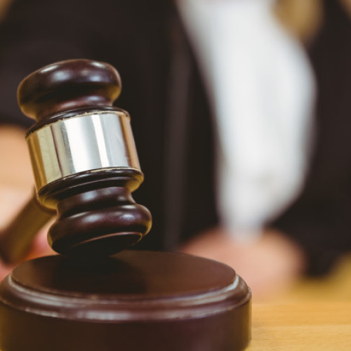 Video Doi foști procurori au câștigat în instanță returnarea banilor opriți de stat prin impozitarea progresivă a pensiilor speciale