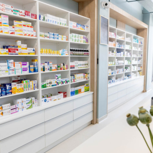 Viceprimarul din Târgu Mureș atenționează că farmacia universitară Gaudeamus nu are limba maghiară în inscripții, materiale informative