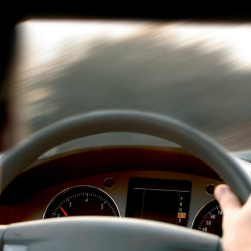 Video Un adolescent de 17 ani din Timișoara a furat un microbuz și a făcut accident. Minorul se afla sub influența alcoolului