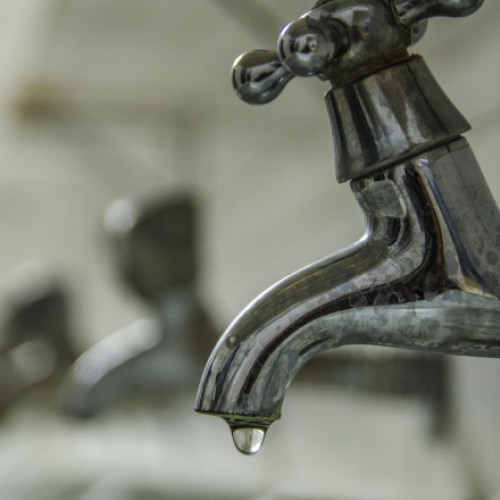 Iranul, în pragul unei crize grave a apei. Președintele țării cere cumpătare în consum