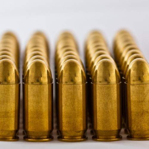 Prima țară din Europa care interzice comerțul și tranzitul de arme cu Israelul, refuzând să mai aștepte o decizie comună UE