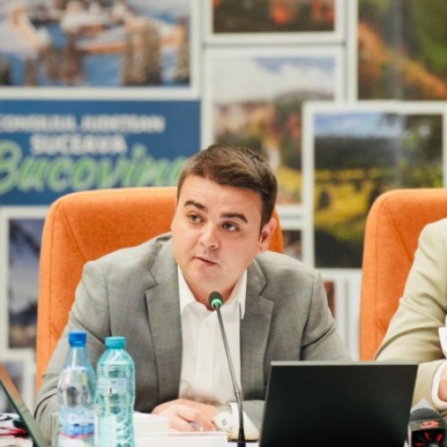 Exclusiv Șeful CJ Suceava, revoltat de ajutoarele alocate de Guvern: „Cu 30.000 lei nu construiești o casă, poate un gard”