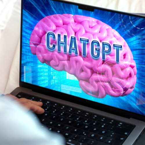 Video ChatGPT trece pe modul „de studiu” după ce tot mai mulți elevi și studenți l-au folosit abuziv. AI-ul nu mai oferă rezolvări directe