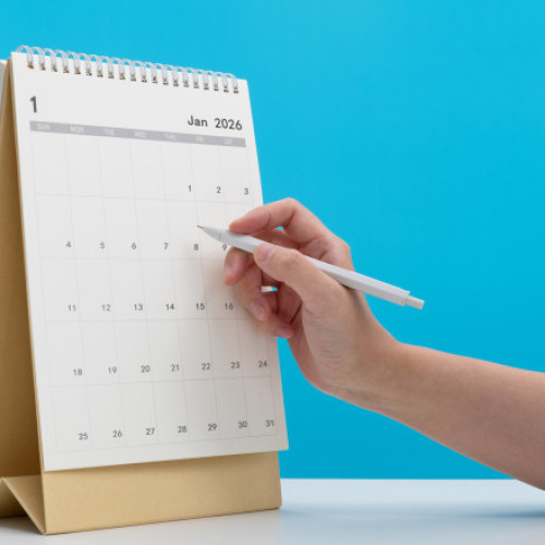 Zile libere în 2026 pentru români. În ce perioade își pot planifica angajații concediu suplimentar