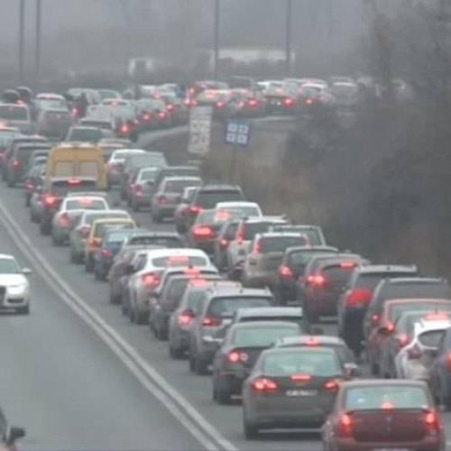 Trafic aglomerat pe DN 39 către și dinspre Vama Veche. Circulația este îngreunată din cauza unui accident între un autocar și 4 mașini