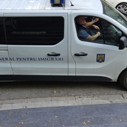 Aproape 250 de străini au fost depistaţi în situaţii ilegale în iulie, în România. 65 de oameni au fost îndepărtaţi sub escortă