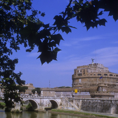 Roma va putea avea putere legislativă și autonomie financiară, printr-o reformă constituțională