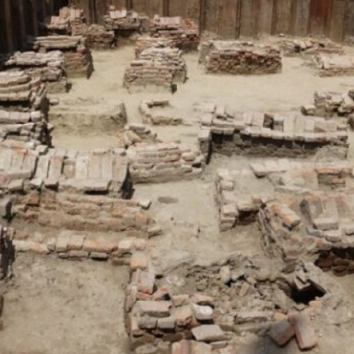 Zeci de morminte medievale au fost descoperite în curtea unui liceu Lugoj. „O adevărată fereastră către trecut”