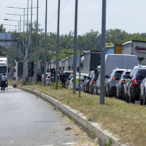 Trafic intens pe Podul Prieteniei de la Giurgiu. Ce rute alternative au șoferii români care merg în Bulgaria pentru a evita aglomerația