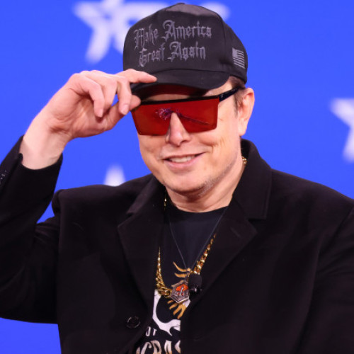 Tesla îl „premiază” pe Elon Musk cu acțiuni în valoare de zeci de miliarde de dolari pentru a-l menține la conducere: „Îl va stimula”