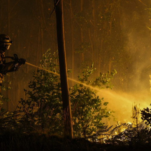 O nouă atenţionare de călătorie pentru Portugalia. Alertă națională pentru patru zile, risc extrem de incendii de vegetaţie