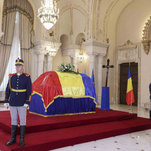 Românii își iau rămas bun de la primul președinte post-decembrist. Ion Iliescu, înmormântat cu onoruri militare. Zi de doliu național
