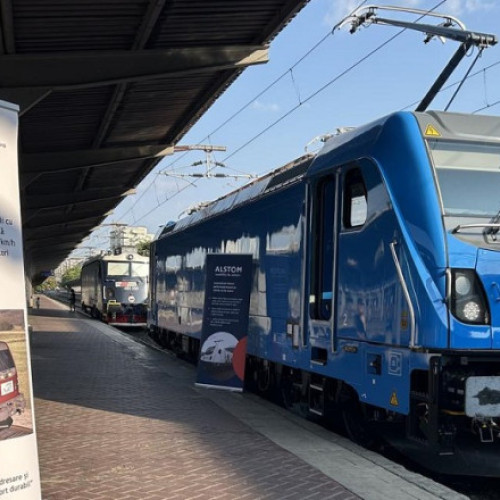 Foto Prima locomotivă electrică Alstom Traxx a ajuns în România și este testată la Făurei. Atinge 200 km/h și poate tracta 16 vagoane